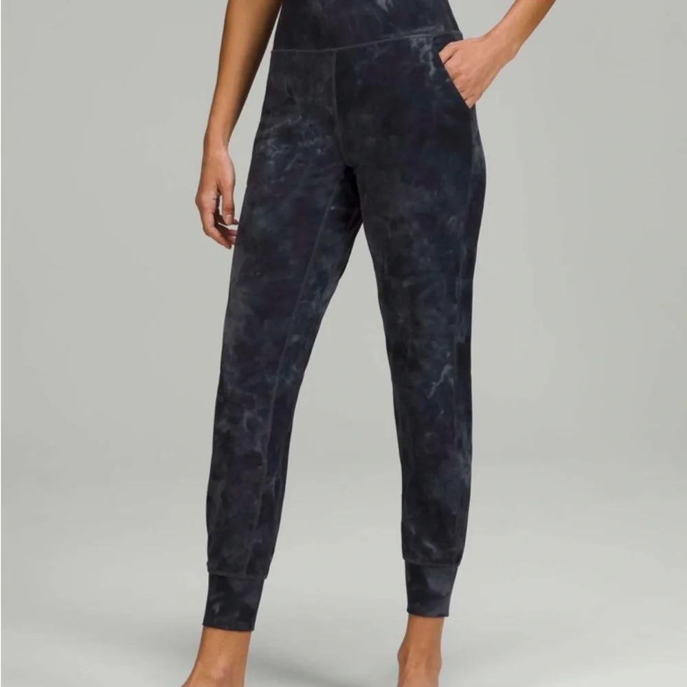 Lululemon Leggings Joggers Women’s Sz 6 Marble Diamond Dye Align High Rise - Picture 5 of 6
